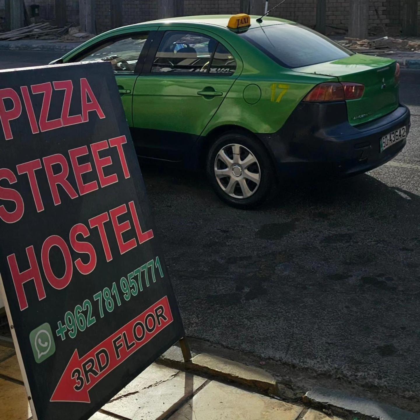 Pizza Street Hostel アカバ エクステリア 写真